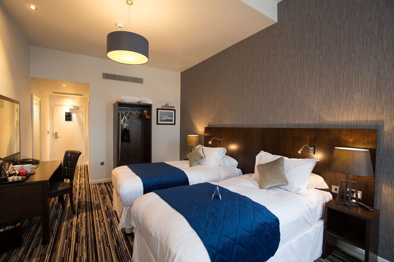 The Furness Railway Wetherspoon Otel Barrow-in-Furness Dış mekan fotoğraf