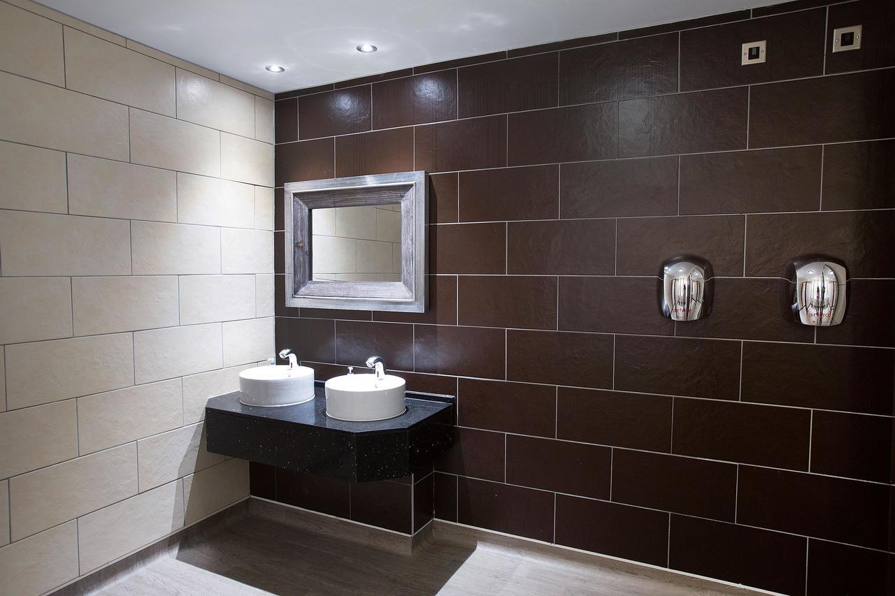 The Furness Railway Wetherspoon Otel Barrow-in-Furness Dış mekan fotoğraf