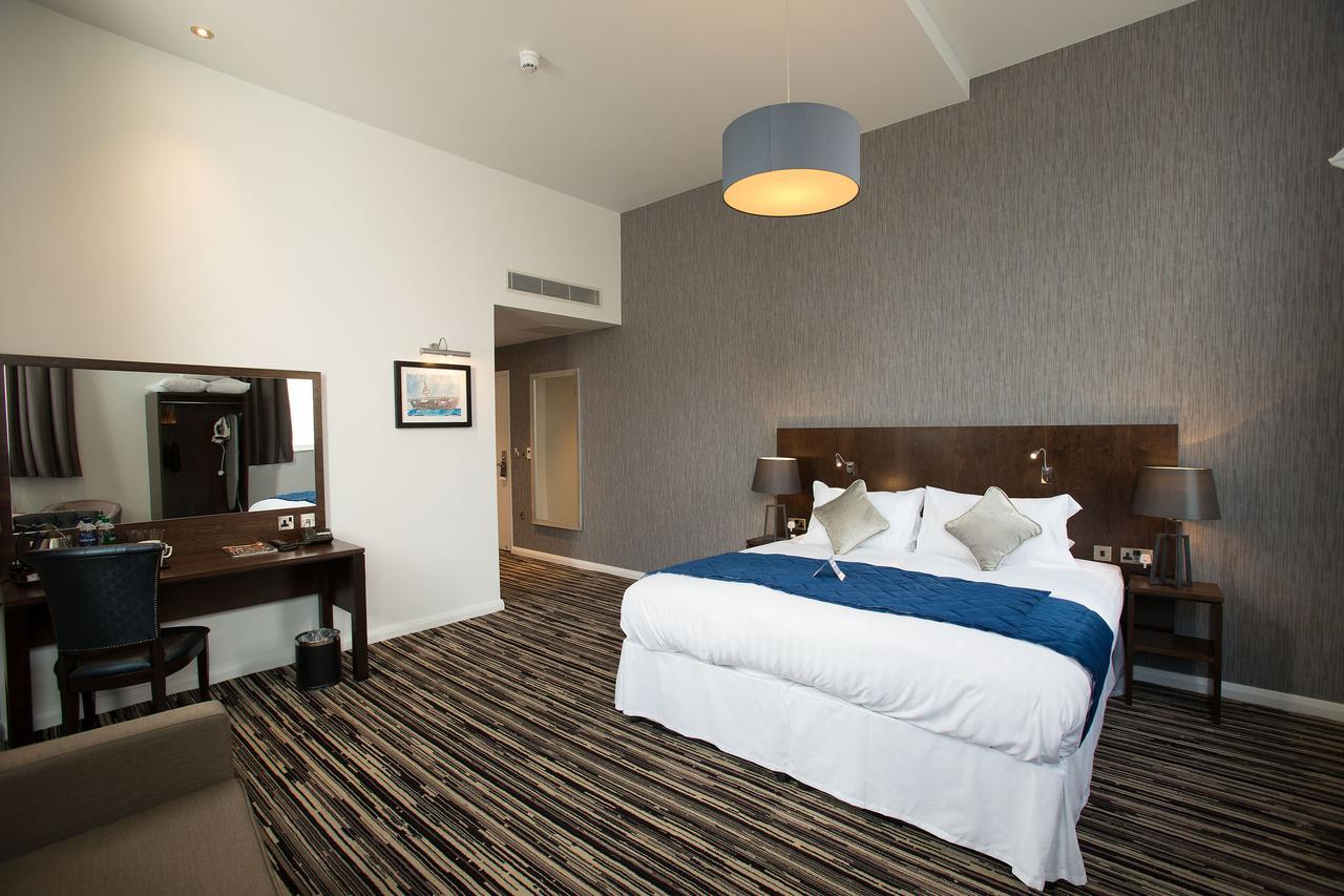 The Furness Railway Wetherspoon Otel Barrow-in-Furness Dış mekan fotoğraf