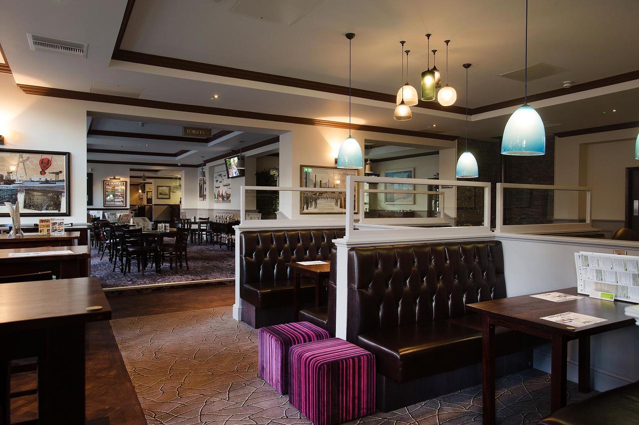 The Furness Railway Wetherspoon Otel Barrow-in-Furness Dış mekan fotoğraf
